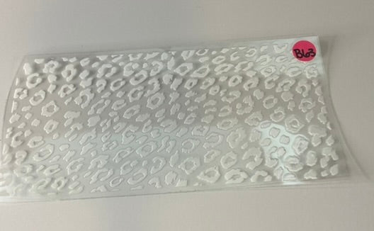 B63 - White Cheetah Print