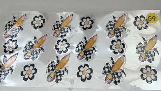 G9 - Checkered Bows and Pencils